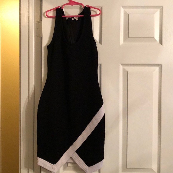 Dress - Picture 6 of 6